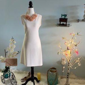 Off white Plain striped sleeveless dress V back